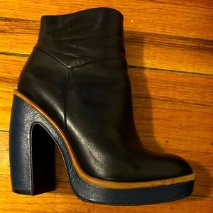 Aldo 7.5 Black Bootie